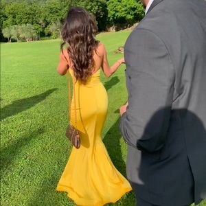 form fitting small yellow dress! 👗